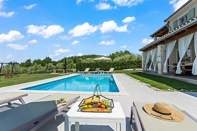 Villa Stella Polaris with pool in Visnjan,...