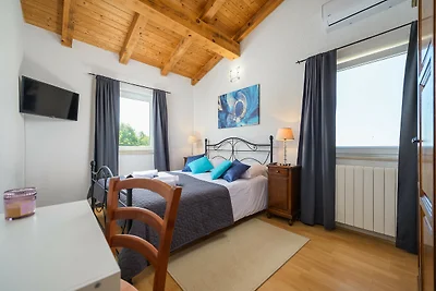Villa Zaza with Pool in Istria
