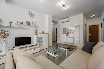 Apartment Monika with private pool in Porec