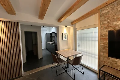 Apartment Urban Black