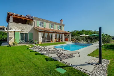 Villa Stella Polaris with pool in Visnjan,...