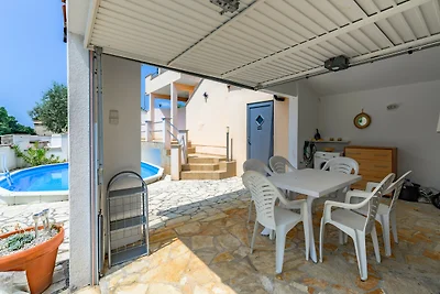 Apartment Panous 1