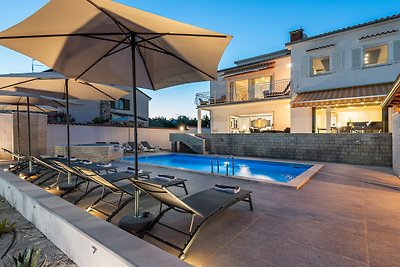 Villa Anela with pool in Porec