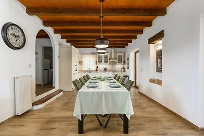 Villa Marijanin vrt with pool in Tinjan,...