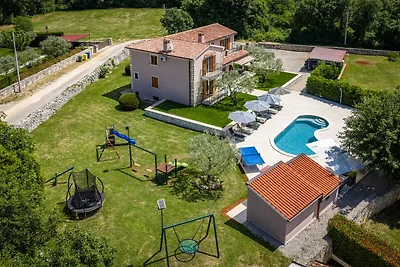Villa Marijanin vrt with pool in Tinjan,...