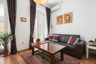 Deluxe Apartment Nina by the sea in Porec,...