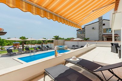 Villa Anela with pool in Porec