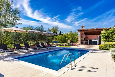 Villa Maddalena with private pool in Tinjan,...