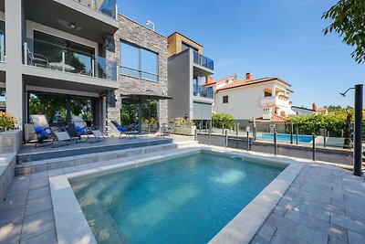 Apartment Monika with private pool in Porec