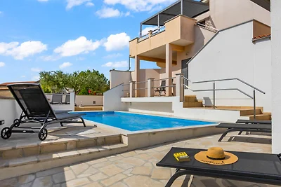 Apartment Panous 1