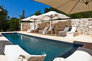 Villa Gastalena con piscina privada.