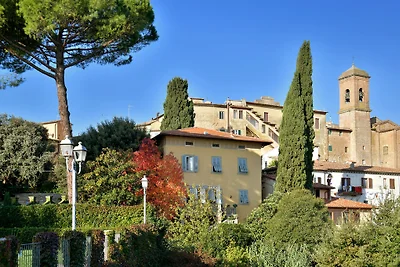 Villa Lari