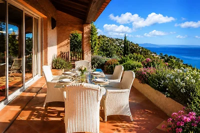 Villa Paradies, nur 2 km vom Meer