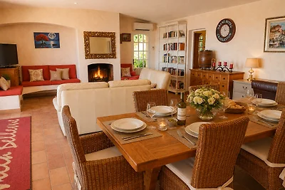 Villa Paradies, nur 2 km vom Meer