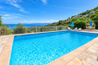 Villa Paradies, nur 2 km vom Meer