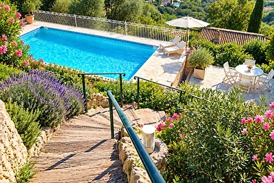 Villa Bellevue in traumhafter Lage.