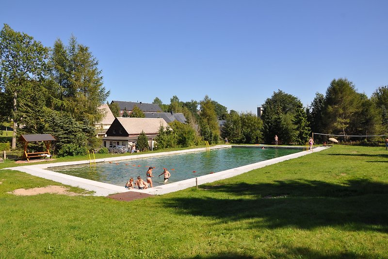 Zwembad in Hermsdorf
