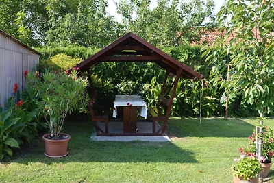 Ferienwohnung Kerti mit Pool