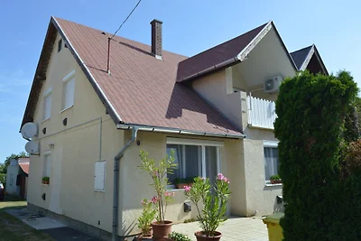 Ferienhaus Csepp mit Pool