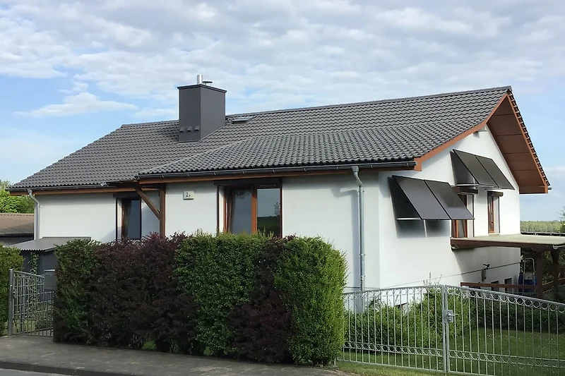 Außenansicht - Straßenseite