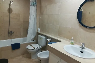 app. con vista mare e aria condizionata.