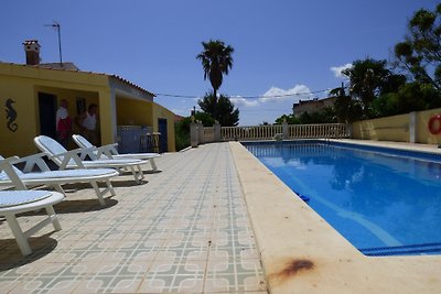 Villa met privezwembad en airco.