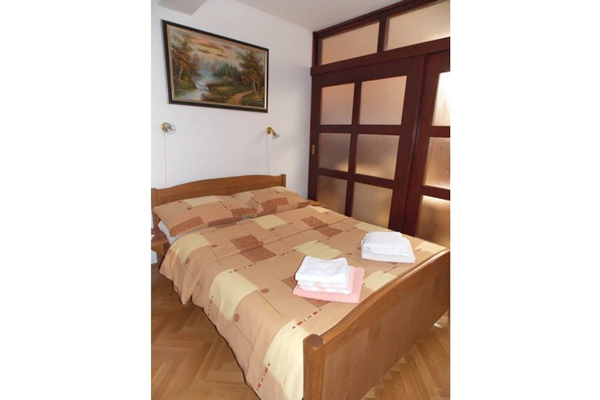 Ferienhaus mit 3 Ferienwohnungen - Ferienwohnung in Malinska mieten Ferienhaus mit 3 Ferienwohnungen - Ferienwohnung in Malinska mieten