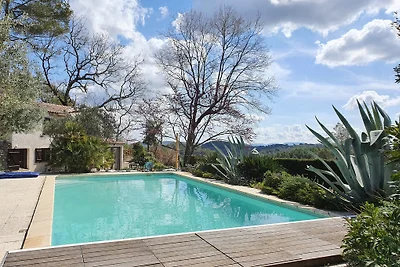 ENTZÜECKENDES HAUS MIT POOL