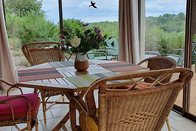 ENTZÜCKENDES HAUS MIT POOL