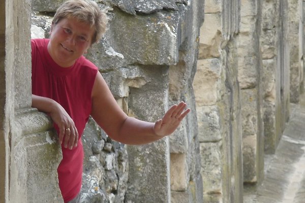 Frau R. DE VRY Frau R. DE VRY