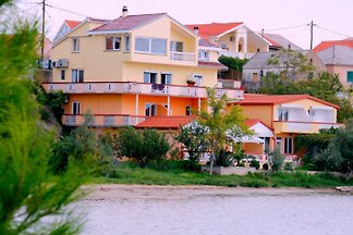 Condominios frente al mar, FRUHRABATT