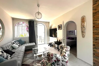 FHEMP105-Casa Romántica