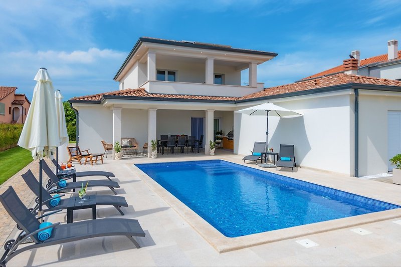Wunderschöne Villa Bonazzi mit ihrem Pool