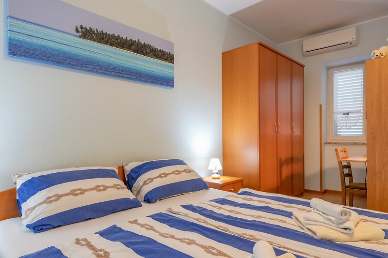 Ruhige und komfortable Zimmer mit zwei Betten