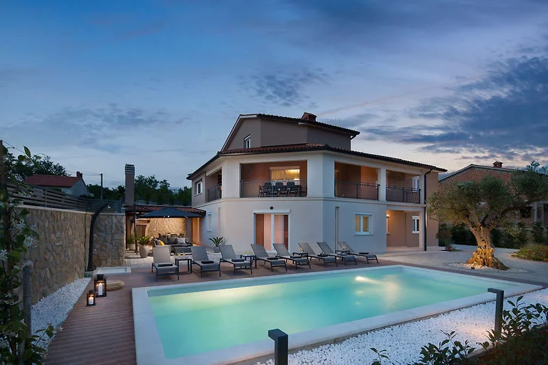 Luxe, privé, omheind en ruim