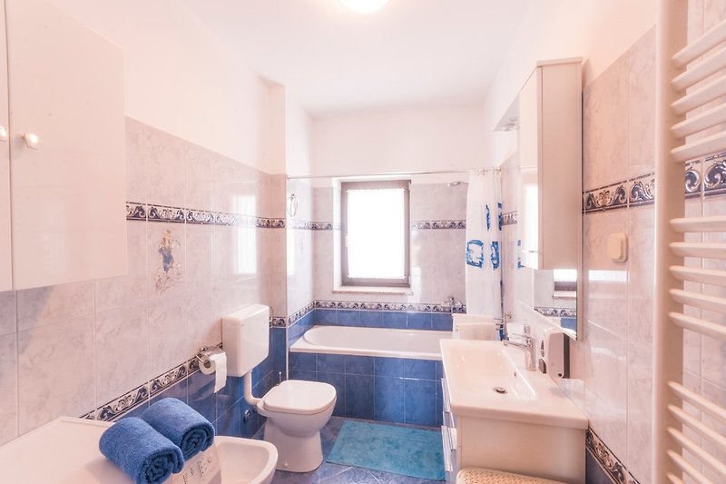 La salle de bain, neuve et moderne