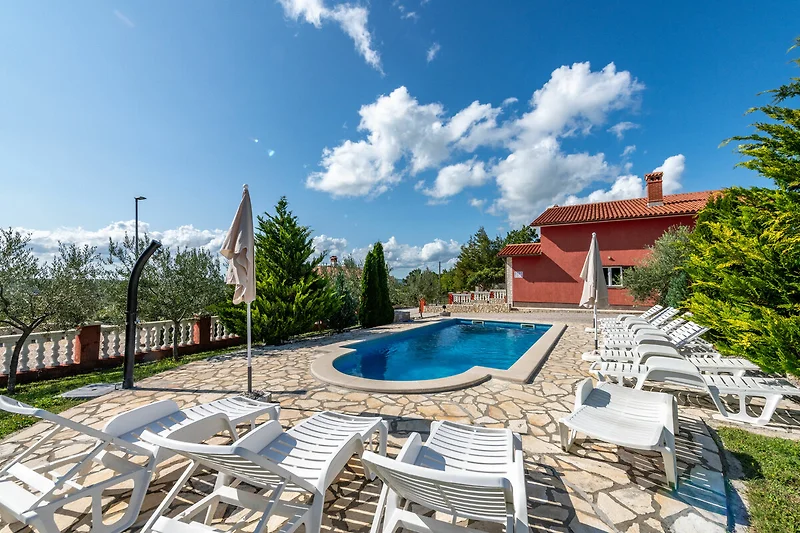 Ein wunderschönes Poolparadies.