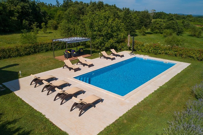 Large private pool, warm and sunny area.