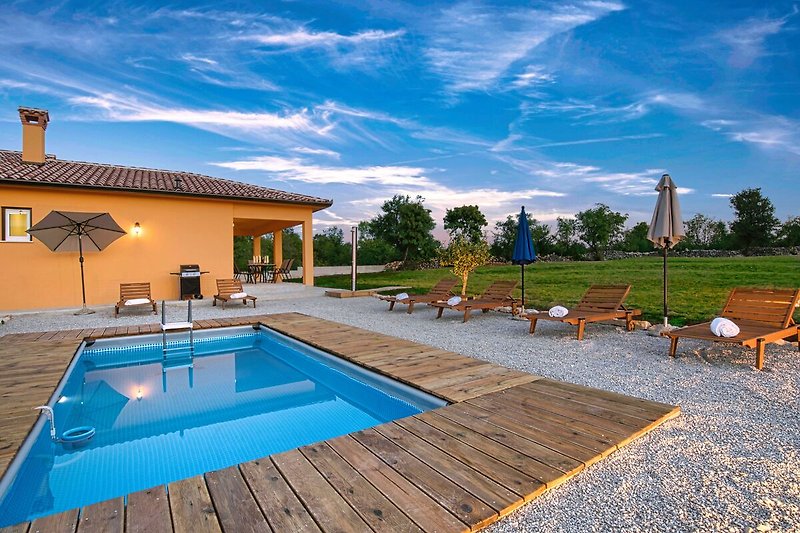 Private Pool-Villa auf 4000 qm großem Garten
