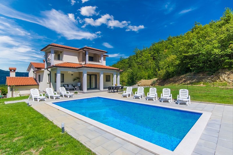 Villa Satine u Labin - Tvrtka Feraneo Tourist Agency, N. Paulišić
