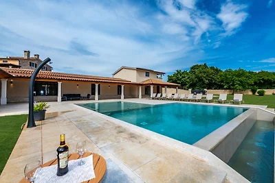 Villa Dika