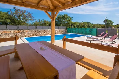 Villa Monkodonja