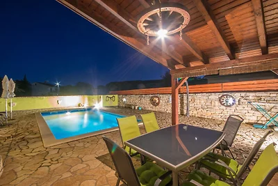 Villa Roža