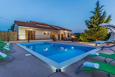 Villa Dream House