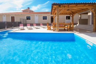 Villa Monkodonja