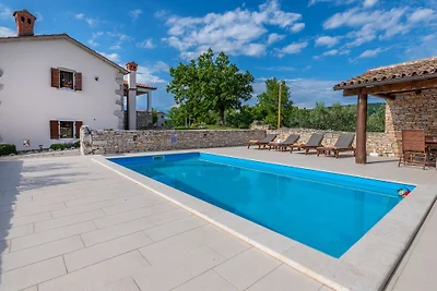 Villa Bina