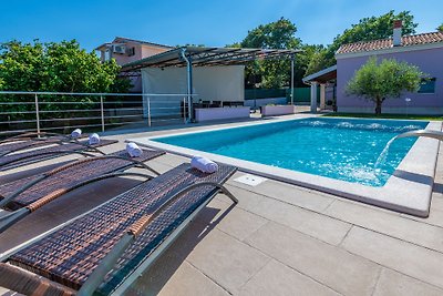 Villa Intacta