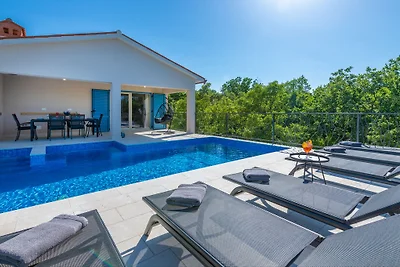 Villa Romantika