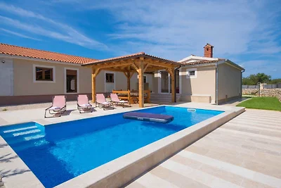 Villa Monkodonja