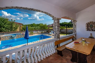 Villa Mirela